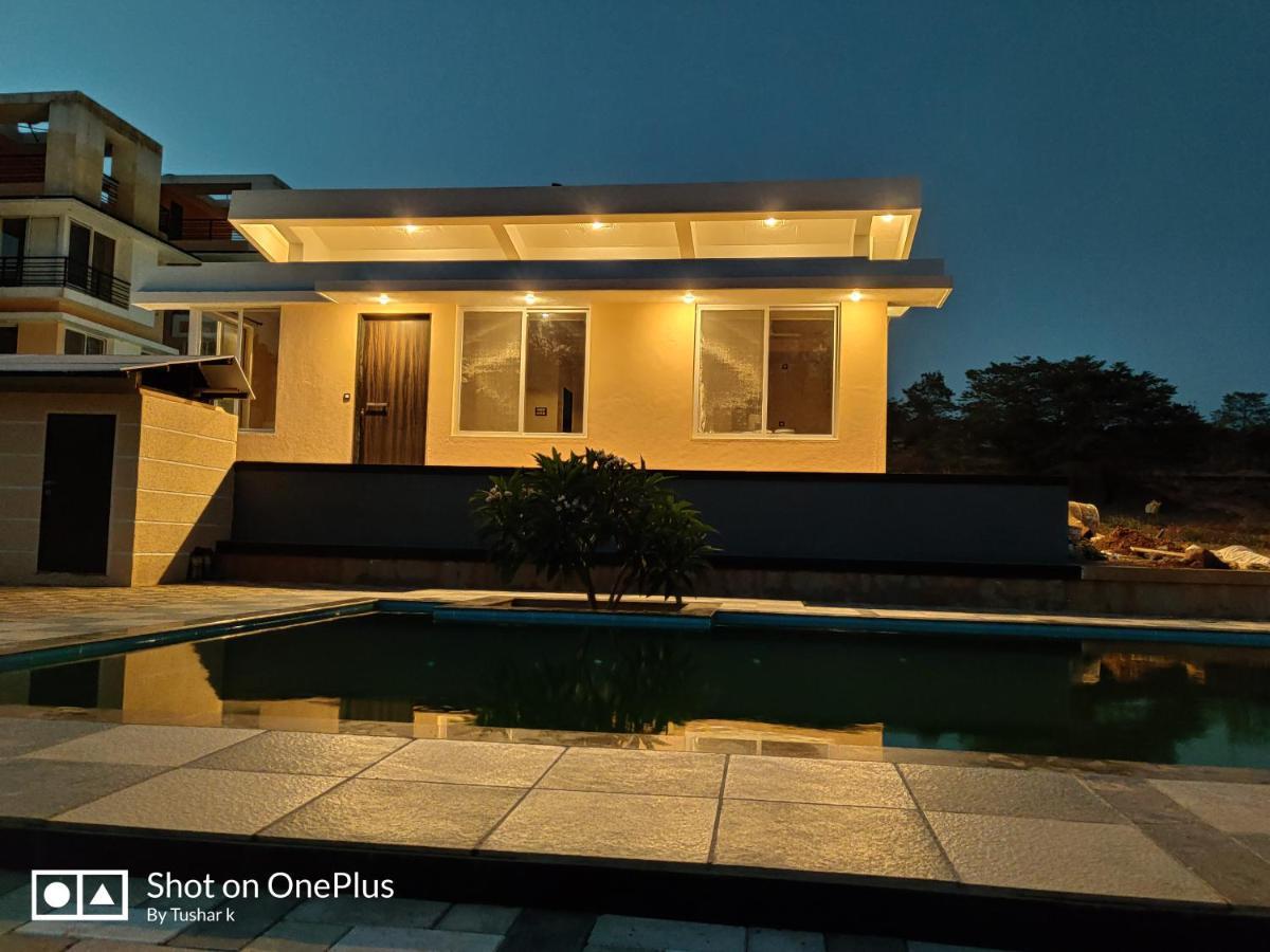 Royal Meadows Igatpuri 2Bhk Poolside Villa Exterior foto