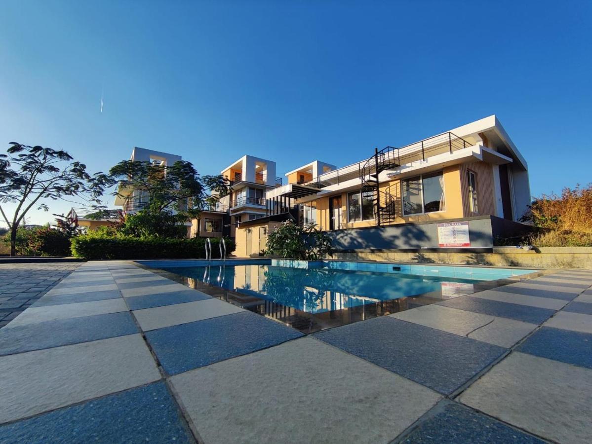 Royal Meadows Igatpuri 2Bhk Poolside Villa Exterior foto